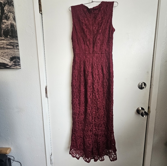 Enfocus Studio Size 4, Burgundy/ Deep Red Formal Dress, Long Dress - Picture 4 of 7